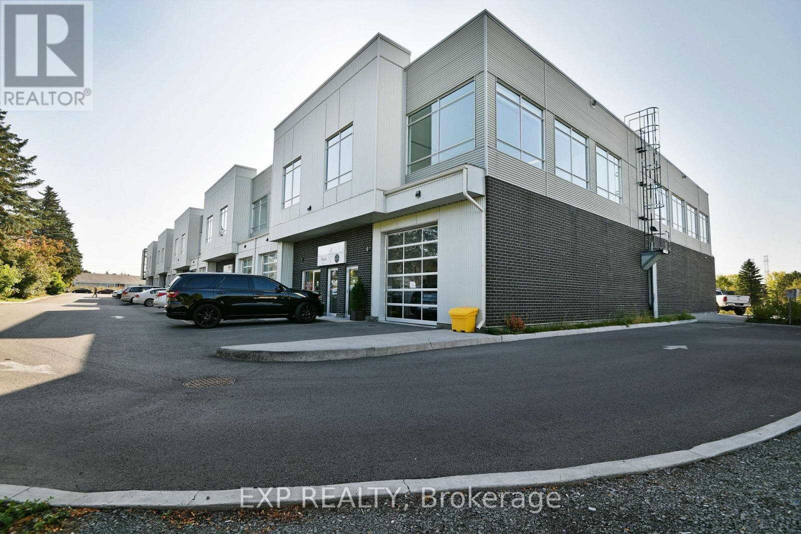 114+115 - 65 Denzil Doyle Court