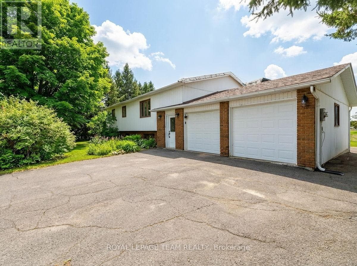 1386 Johnston Drive