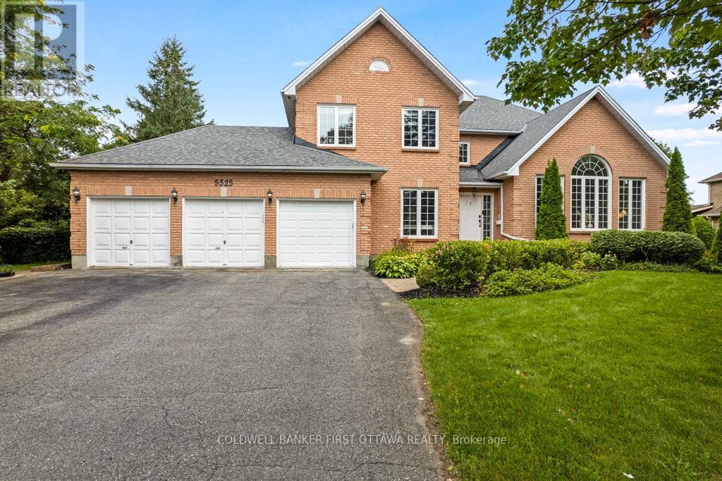 5525 Pettapiece Crescent