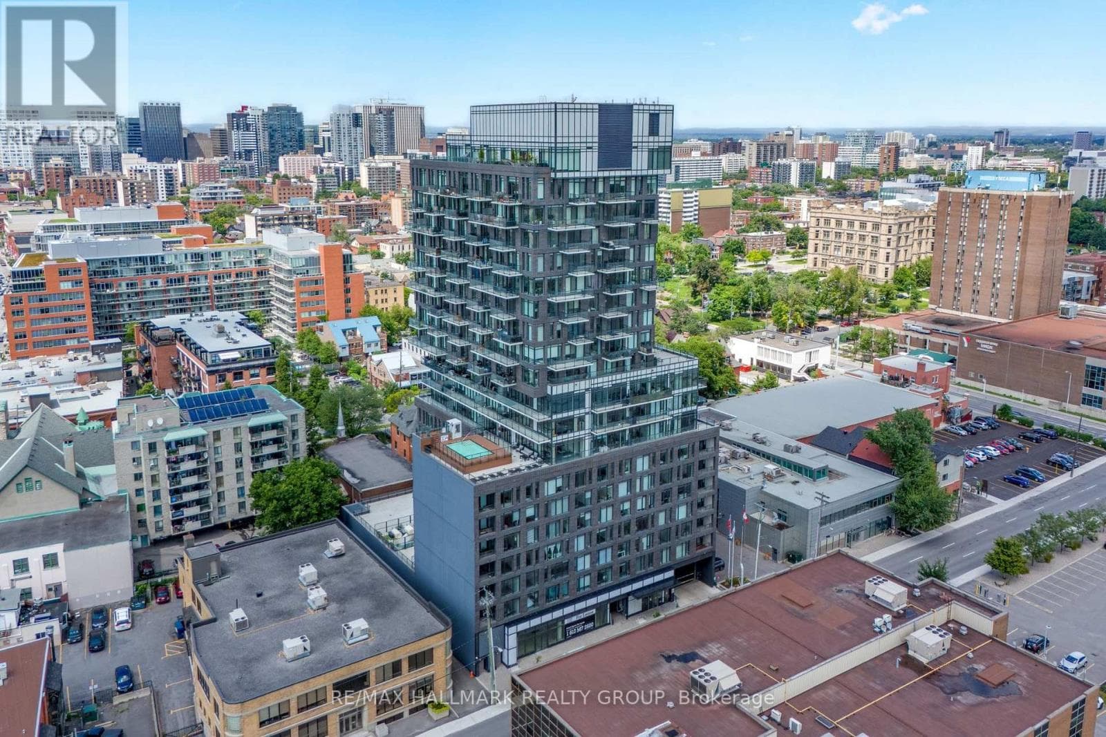 601 - 203 Catherine Street