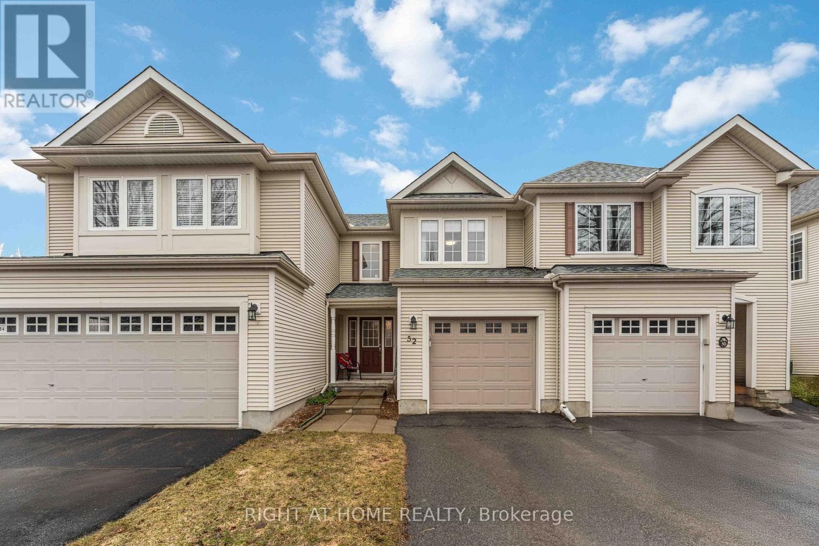 52 Fieldberry Private