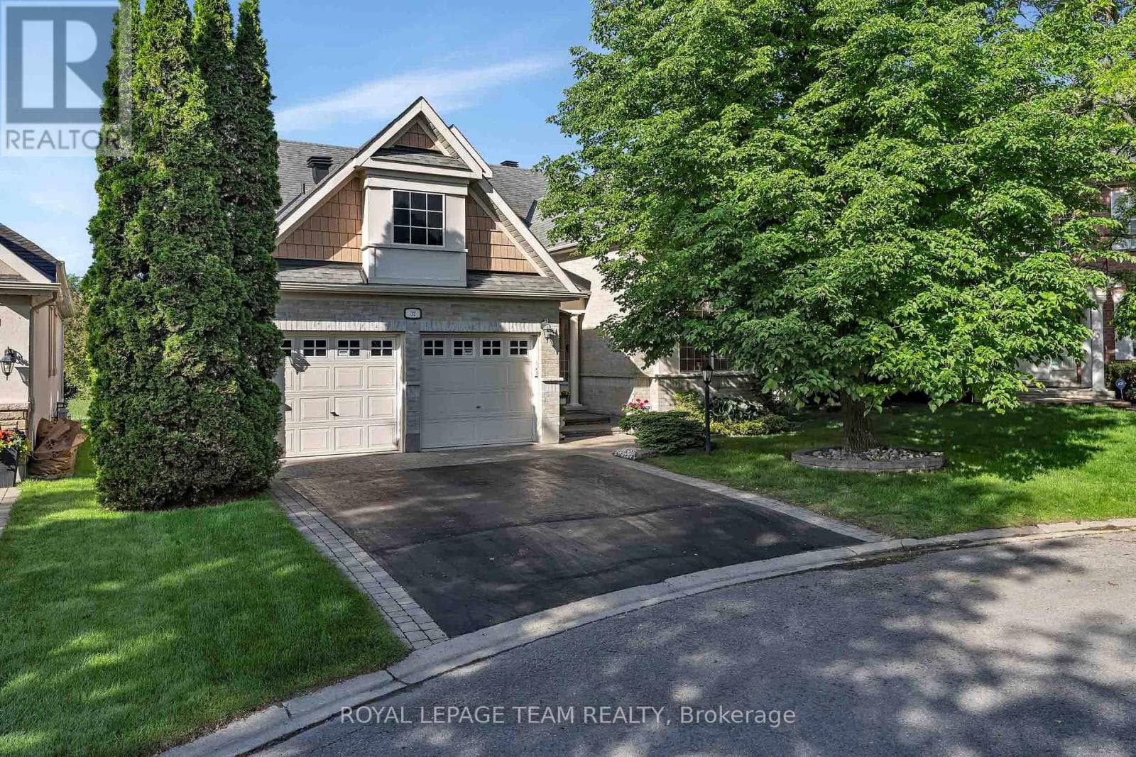 32 Silverthorn Court