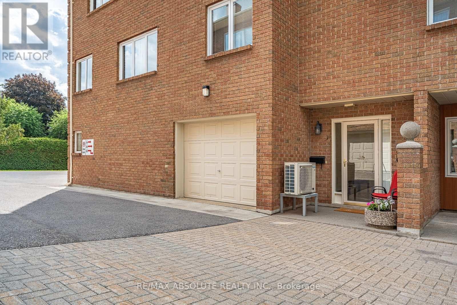 206 Stratas Court