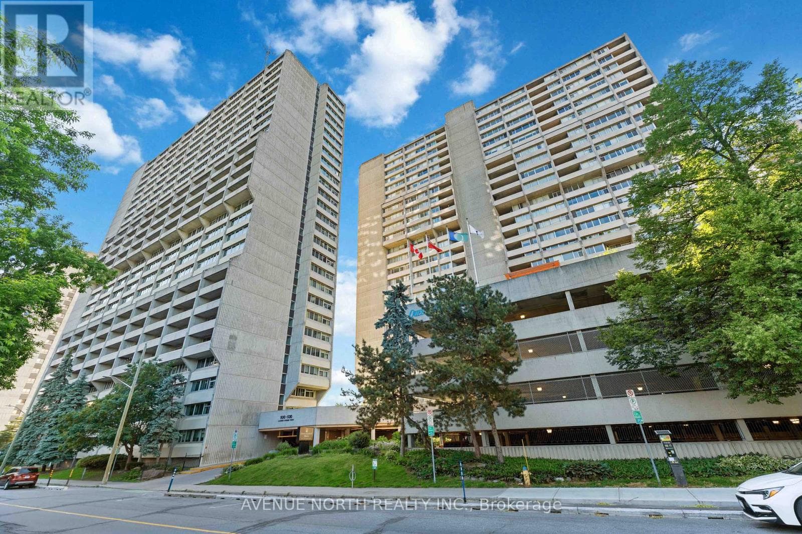 908 - 500 Laurier Avenue W