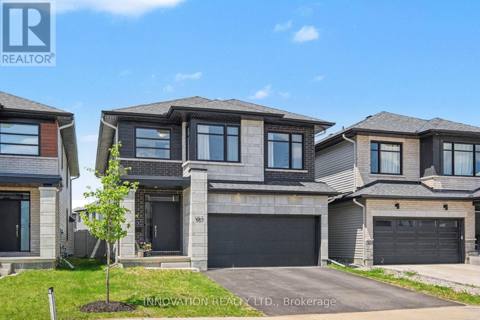 957 Atrium Ridge