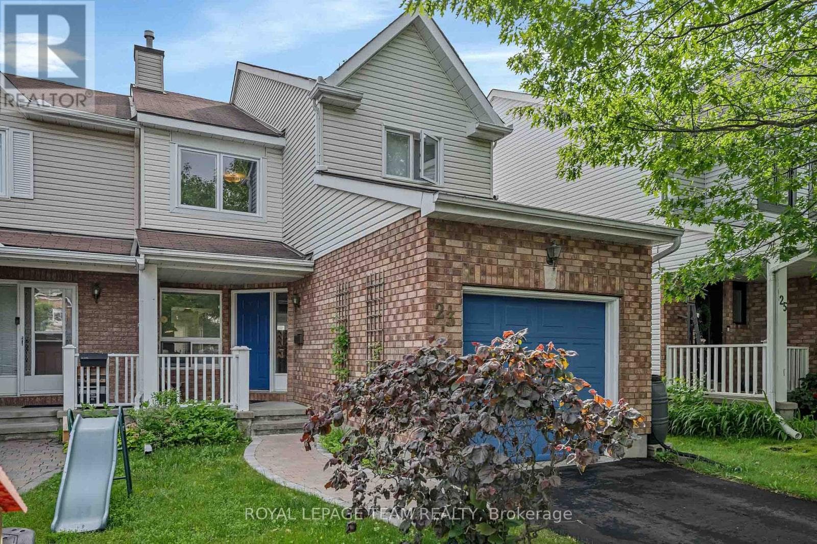 23 Roblyn Way