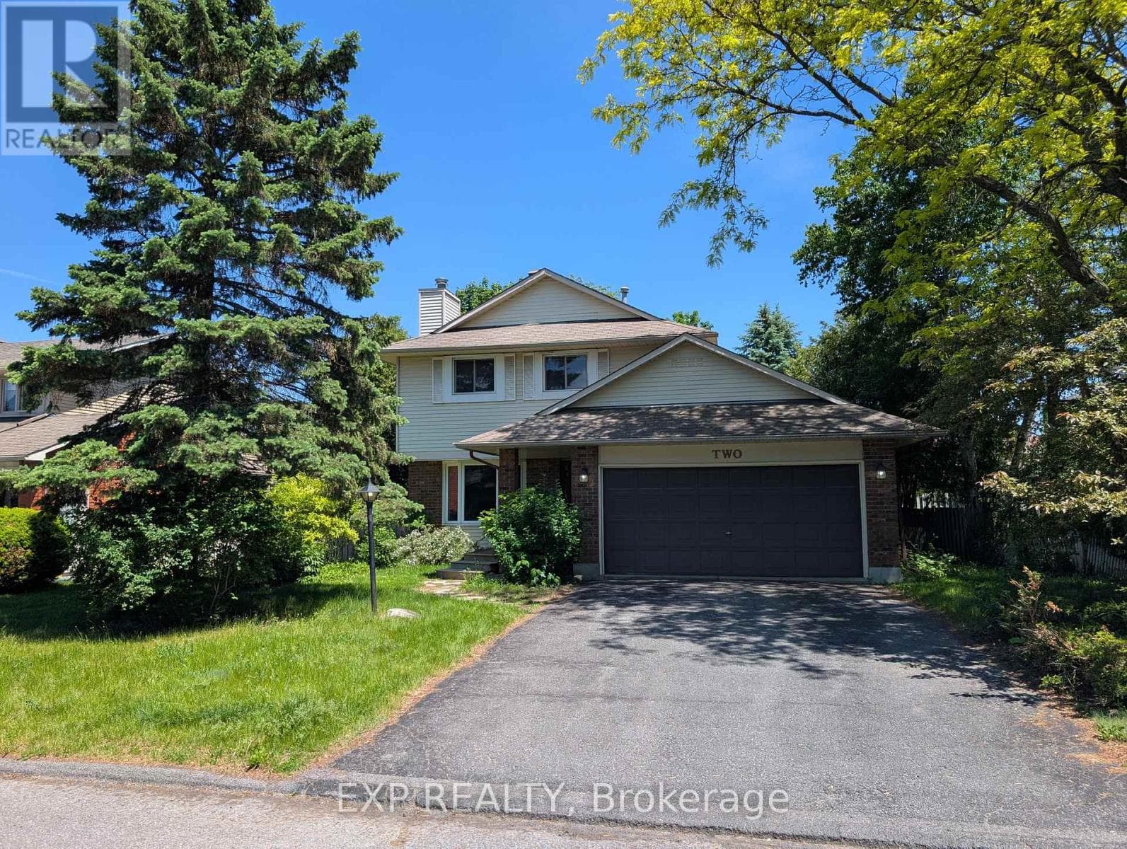 2 Thiessen Crescent