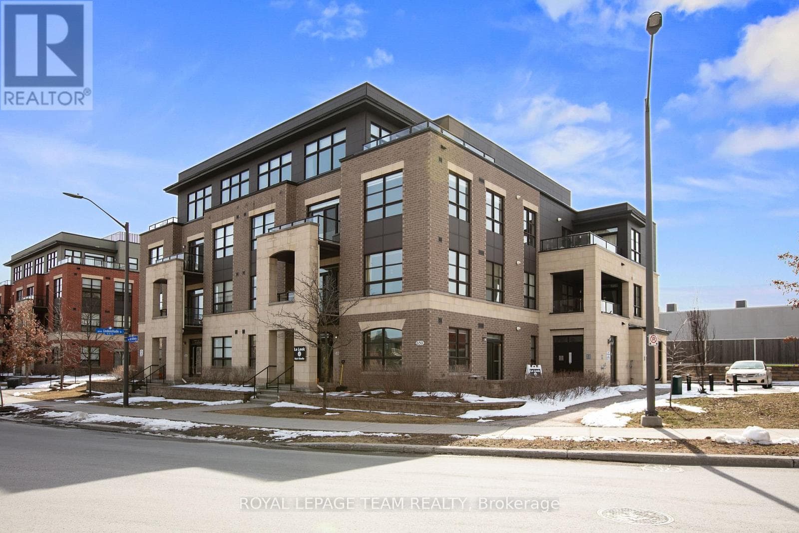 401 - 659 Sue Holloway Drive