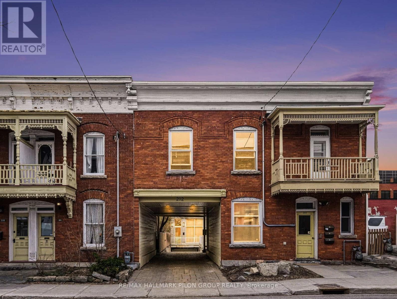 29 - 202 St. Patrick Street