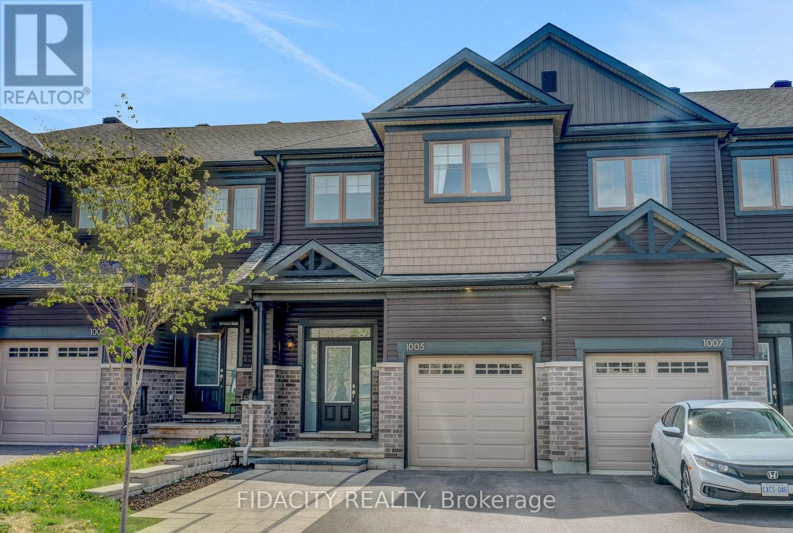 1005 Kijik Crescent