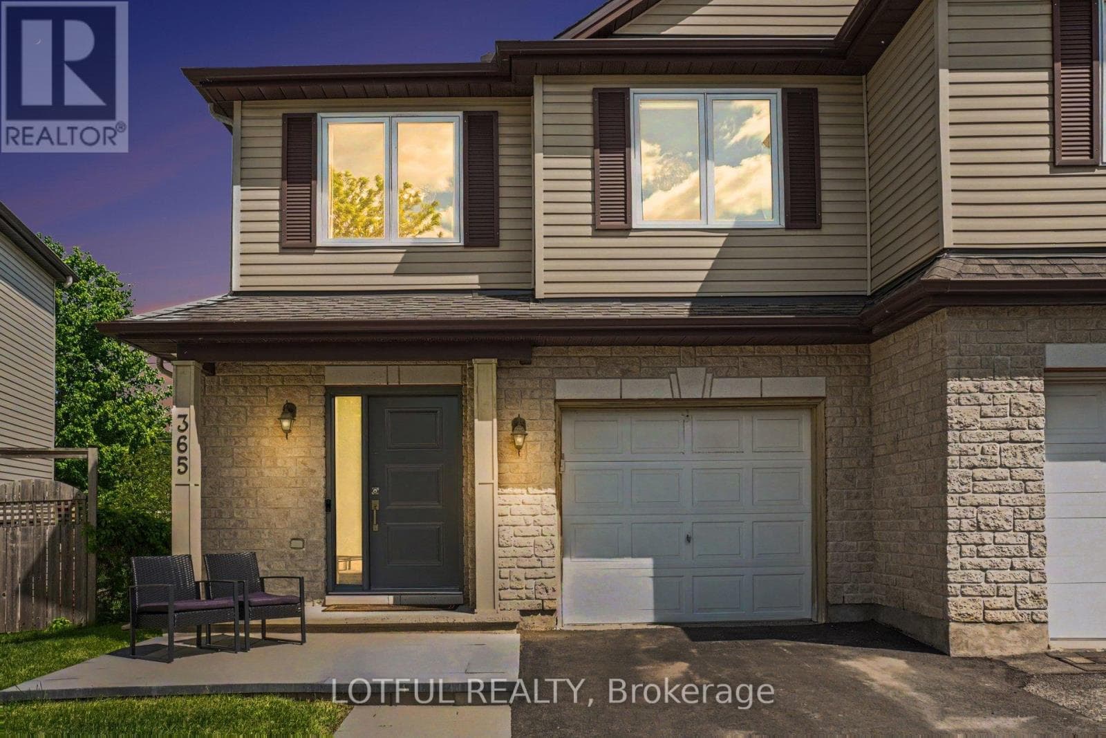365 Riversedge Crescent
