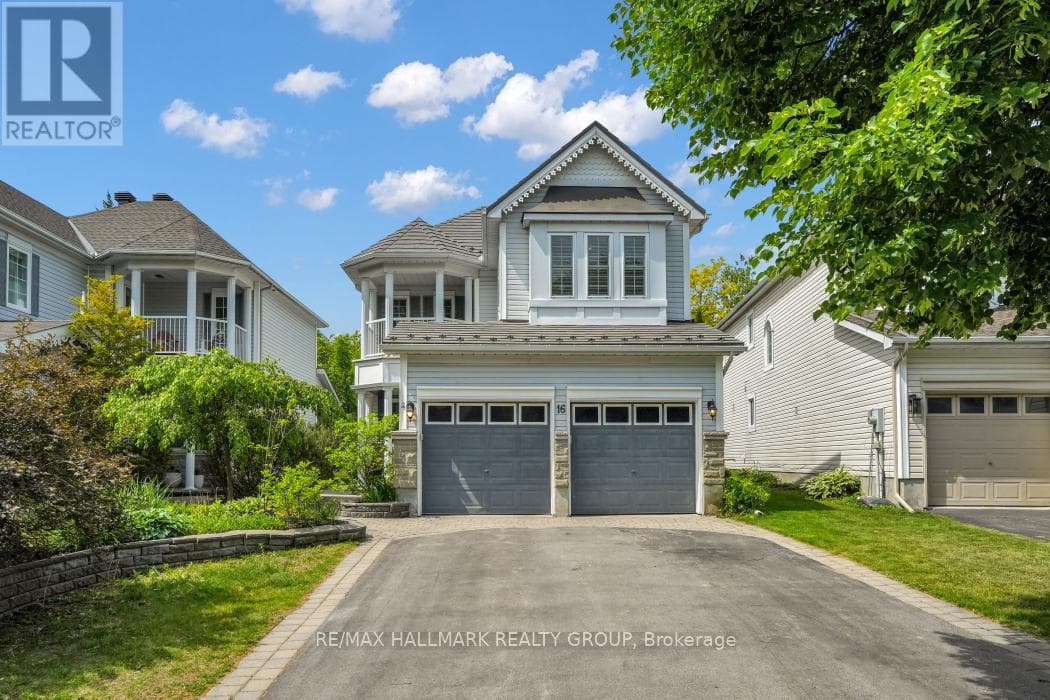 16 Hemlo Crescent