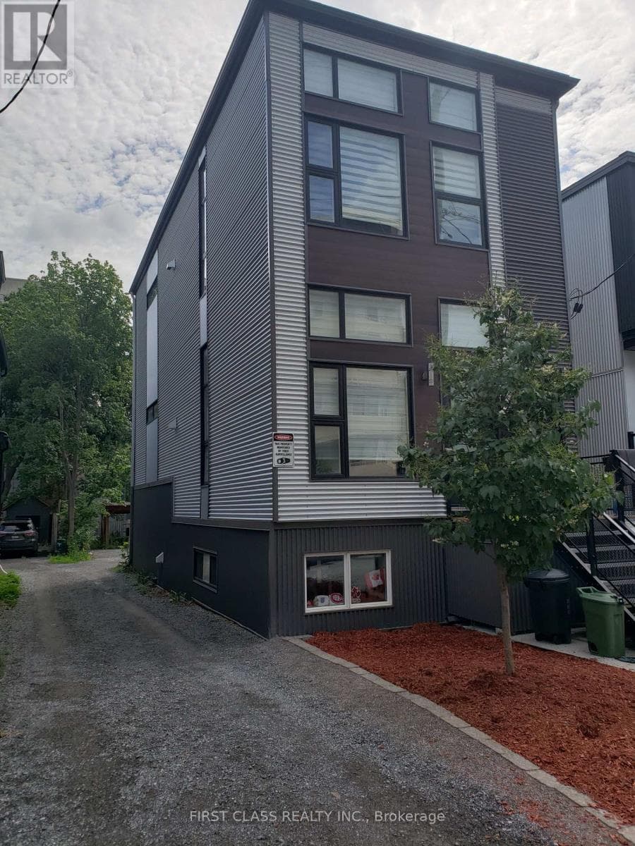 341 Cambridge Street N