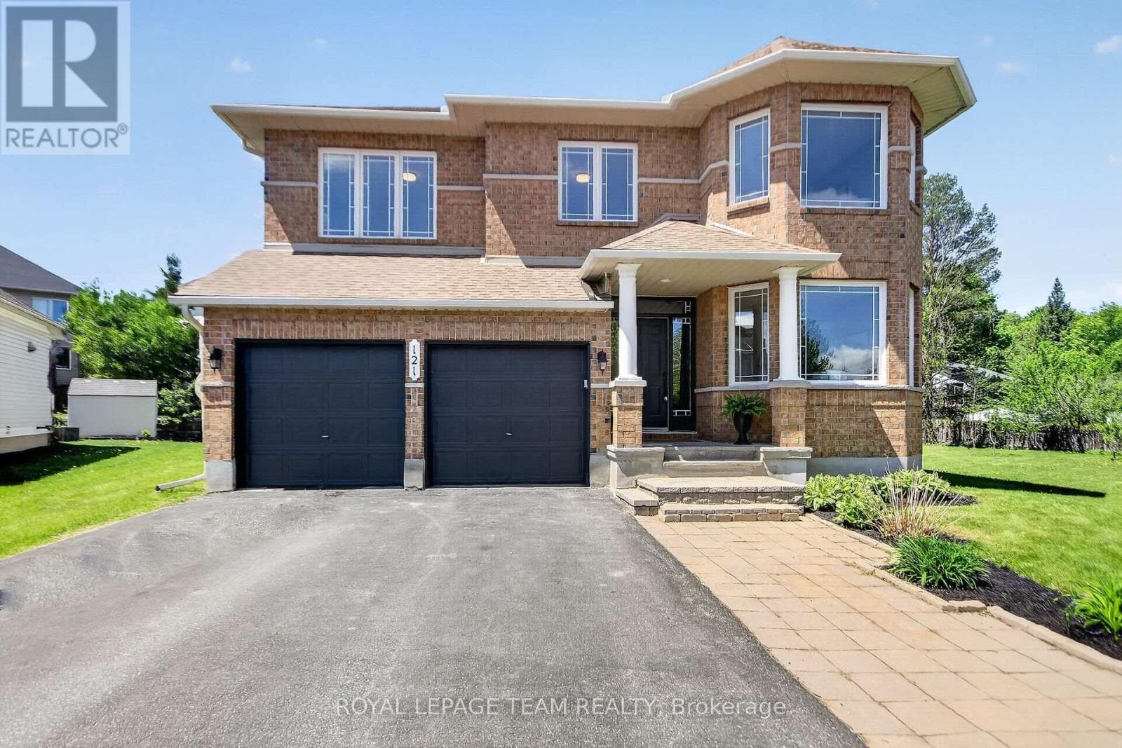 121 Muskego Crescent
